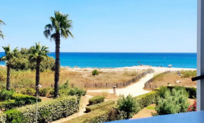 studio dans résidence vue mer sur la plage+piscine